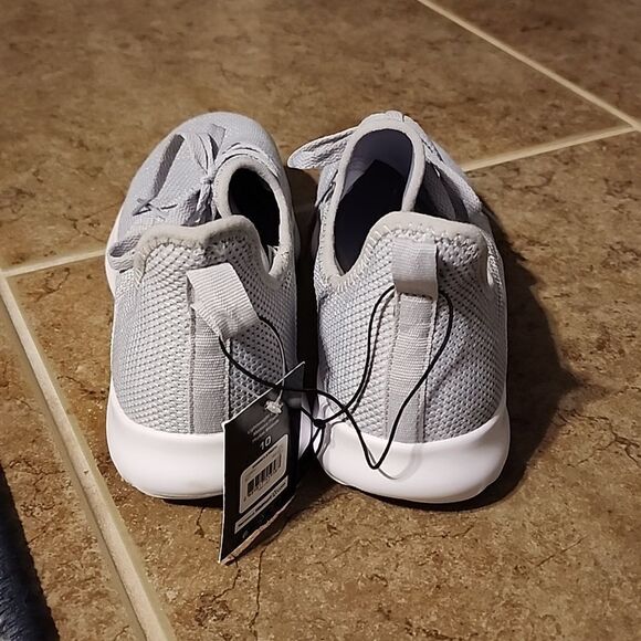 Athletic Works Women's Comfort Trainers - Picture 4 of 15